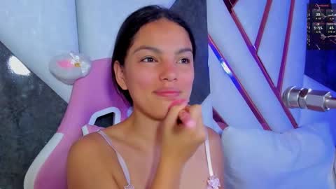 Snapshot of isa_kolins chatting on February 13, 10:44 am isa_kolins online show from February 13, 10:44 am