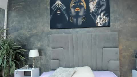 Isa Lancaster online show from April 17, 8:12 pm