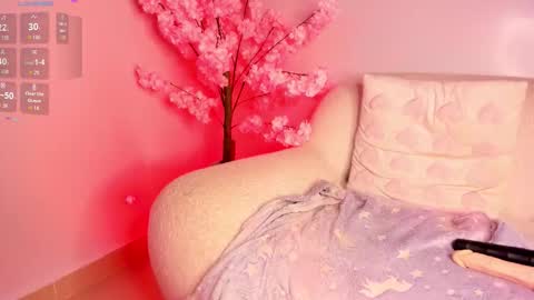    online show from November 23, 4:18 pm