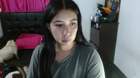 Snapshot of isa_mey chatting on February 4, 2:50 am Isa online show from February 4, 2:50 am