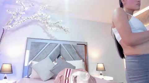 ISA ROUSE  online show from December 2, 3:56 am