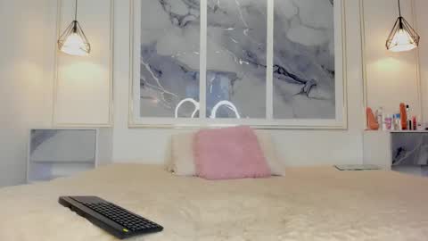 Isaa online show from November 30, 1:15 pm