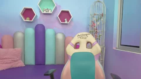 Isaa Skinny  online show from March 21, 3:55 am