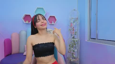 Isaa Skinny  online show from March 29, 3:39 am