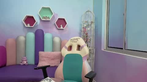 Snapshot of isaa_skinnyy chatting on May 28, 3:37 am Isaa Skinny online show from May 28, 3:37 am