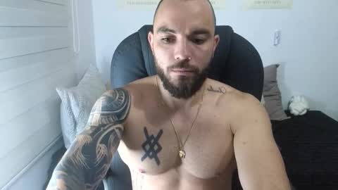 Snapshot of isaac_carter chatting on October 23, 10:58 am Isaac carter online show from October 23, 10:58 am