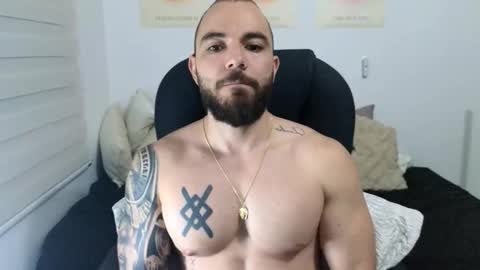 Snapshot of isaac_carter chatting on October 30, 11:00 am Isaac carter online show from October 30, 11:00 am