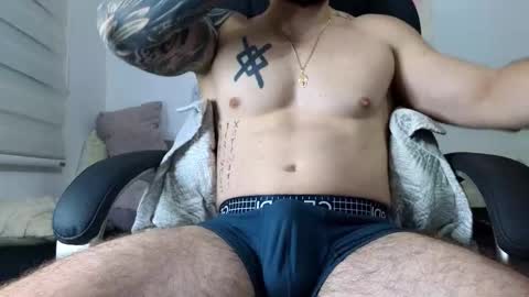 Snapshot of isaac_carter chatting on November 17, 10:43 am Isaac carter online show from November 17, 10:43 am