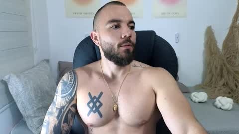 Snapshot of isaac_carter chatting on November 18, 11:03 am Isaac carter online show from November 18, 11:03 am