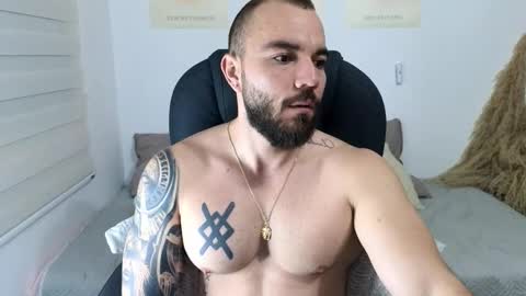 Snapshot of isaac_carter chatting on November 25, 10:59 am Isaac carter online show from November 25, 10:59 am