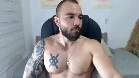 Snapshot of isaac_carter chatting on November 26, 11:11 am Isaac carter online show from November 26, 11:11 am