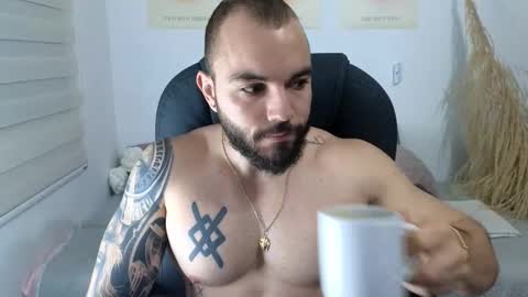 Snapshot of isaac_carter chatting on December 2, 11:04 am Isaac carter online show from December 2, 11:04 am