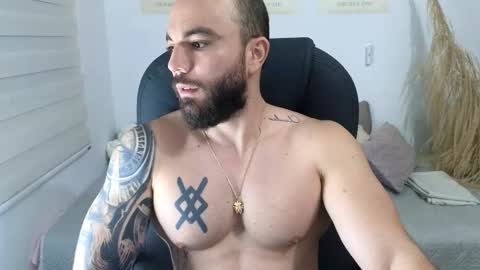 Snapshot of isaac_carter chatting on December 3, 11:08 am Isaac carter online show from December 3, 11:08 am