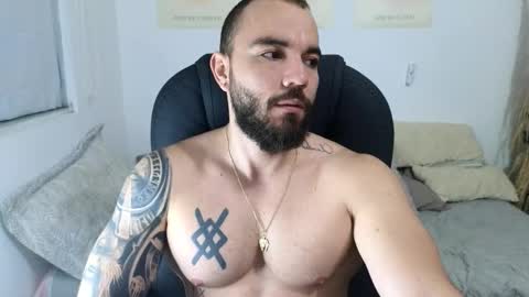 Snapshot of isaac_carter chatting on December 4, 10:13 am Isaac carter online show from December 4, 10:13 am