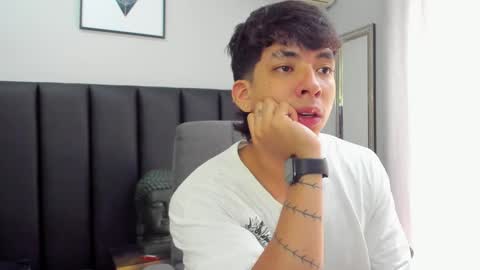 isaac_cryston online show from February 9, 5:11 pm