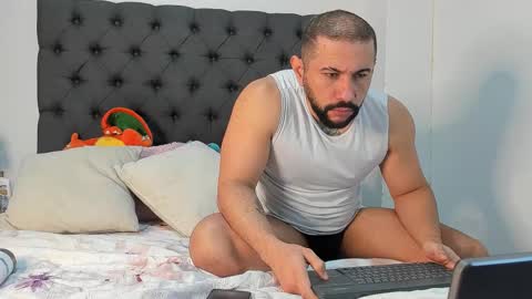 isaac_franko online show from November 30, 10:47 pm