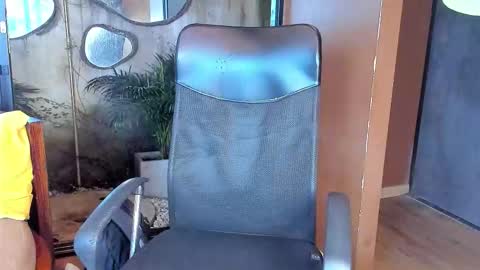 isaac_grimm online show from January 17, 3:00 am