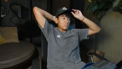 isaac_grimm online show from February 25, 3:27 am