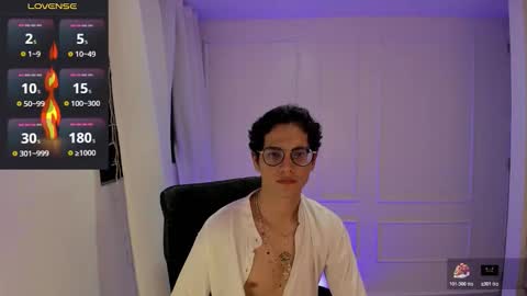 isaac online show from November 15, 9:32 pm