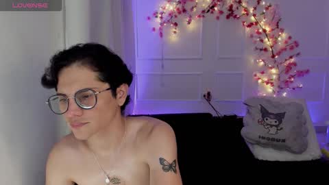 isaac online show from February 6, 12:37 am