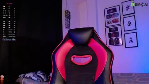 Isaac Saenz. online show from November 22, 12:09 am