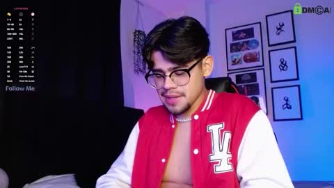 Isaac Saenz. online show from December 13, 11:43 pm