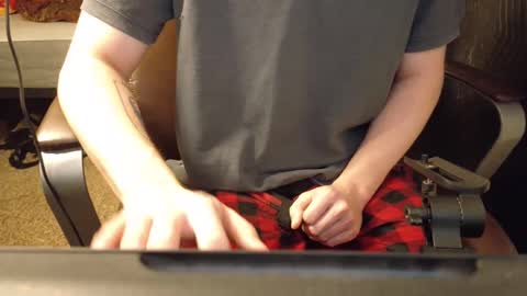 isaac online show from December 23, 4:55 am