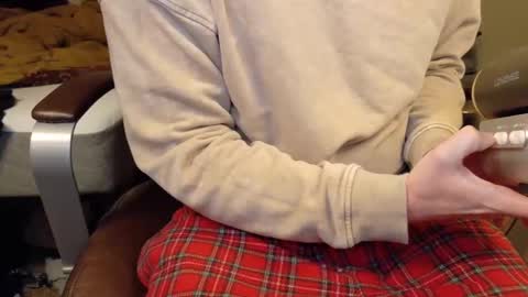 isaac online show from January 26, 6:16 pm