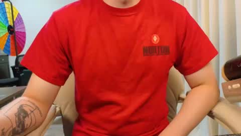 Snapshot of isaac_sheffield chatting on June 14, 4:25 am isaac online show from June 14, 4:25 am