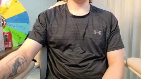 Snapshot of isaac_sheffield chatting on June 22, 10:12 am isaac online show from June 22, 10:12 am