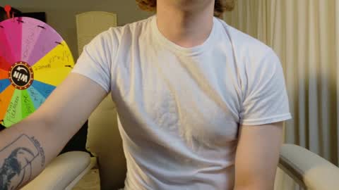 Snapshot of isaac_sheffield chatting on July 2, 9:48 am isaac online show from July 2, 9:48 am