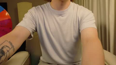 Snapshot of isaac_sheffield chatting on July 5, 5:03 am isaac online show from July 5, 5:03 am