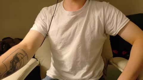 Snapshot of isaac_sheffield chatting on July 9, 11:47 am isaac online show from July 9, 11:47 am