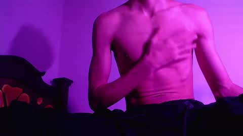 isaac online show from December 28, 5:02 am