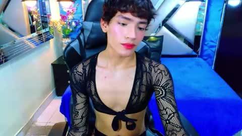 isaacnova online show from April 17, 7:50 pm