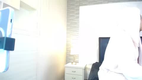 isaak_salomee online show from June 13, 12:03 pm