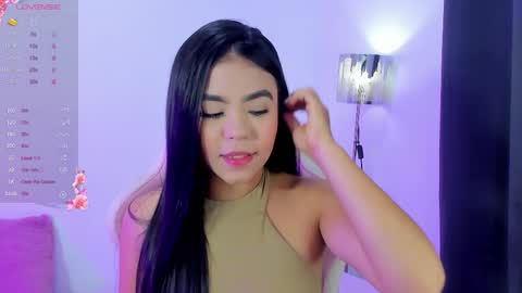 Snapshot of isabel_queen_ chatting on February 25, 4:00 am Isabel online show from February 25, 4:00 am