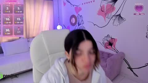 isabela_fiorelli online show from July 2, 2:45 pm
