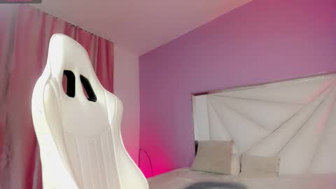 I S A B E L A ISA  online show from October 10, 3:16 am