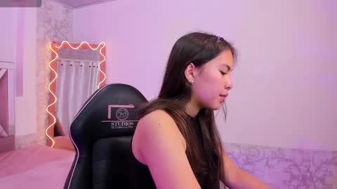 Snapshot of isabela_tay chatting on December 22, 11:40 am ISABELA online show from December 22, 11:40 am