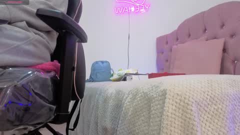 ISABELA  online show from April 7, 11:32 am