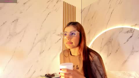 isabelastefano online show from December 20, 3:35 am