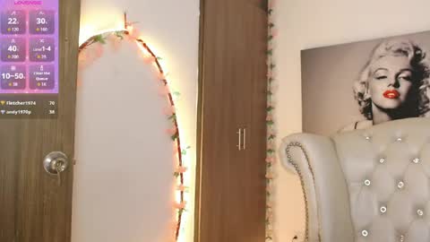 Snapshot of isabelhot1 chatting on May 29, 7:12 pm Isabel online show from May 29, 7:12 pm