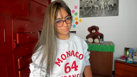 Snapshot of isabella22_1 chatting on January 21, 4:48 pm Isabella22 1 online show from January 21, 4:48 pm