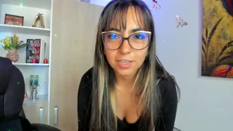 Snapshot of isabella22_1 chatting on February 17, 2:48 pm Isabella22 1 online show from February 17, 2:48 pm