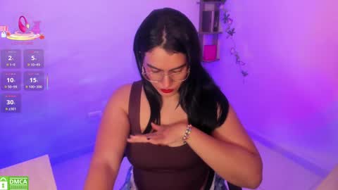 Snapshot of isabella_aristi03 chatting on October 25, 4:53 am isabella_aristi03 online show from October 25, 4:53 am