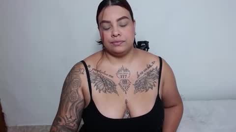  estefania online show from November 17, 12:00 pm