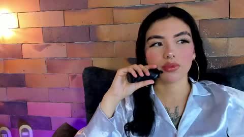 ISABELLA online show from April 21, 4:01 pm
