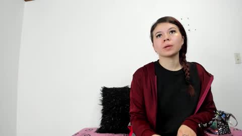 isabella_jaramillo online show from October 14, 12:17 pm