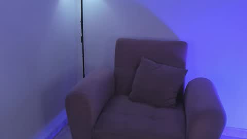 Snapshot of isabella_jones9 chatting on October 25, 11:21 pm ISABELLA online show from October 25, 11:21 pm